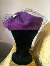 Load image into Gallery viewer, &quot;Dee-Dee&quot; Beret with veil
