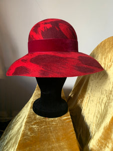 "Dion" red fur felt hat